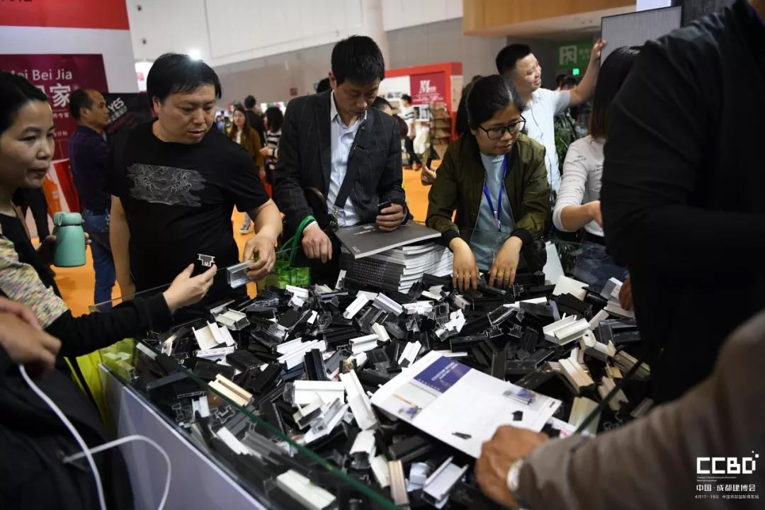 第二天 | 2019成都建博會耀世來襲,你不容錯過的精彩(圖10) 第二天 | 2019成都建博會耀世來襲,你不容錯過的精彩(圖10)