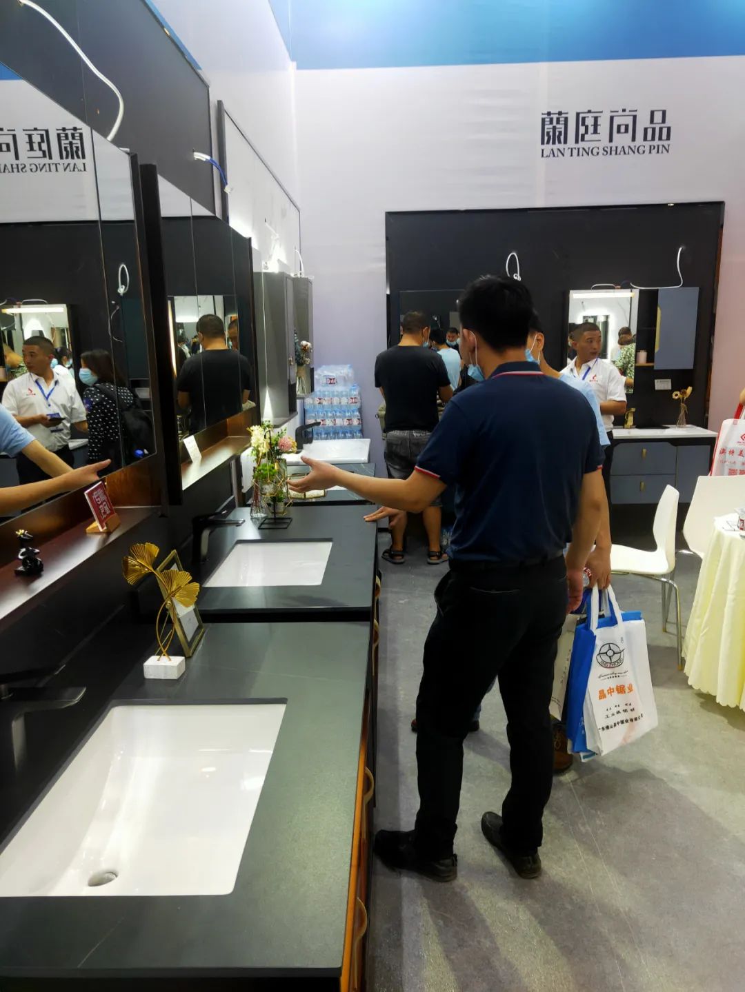 高定風口下，巖板是否會成為瓷磚行業進軍定制家居產業的“殺手锏”？(圖5)